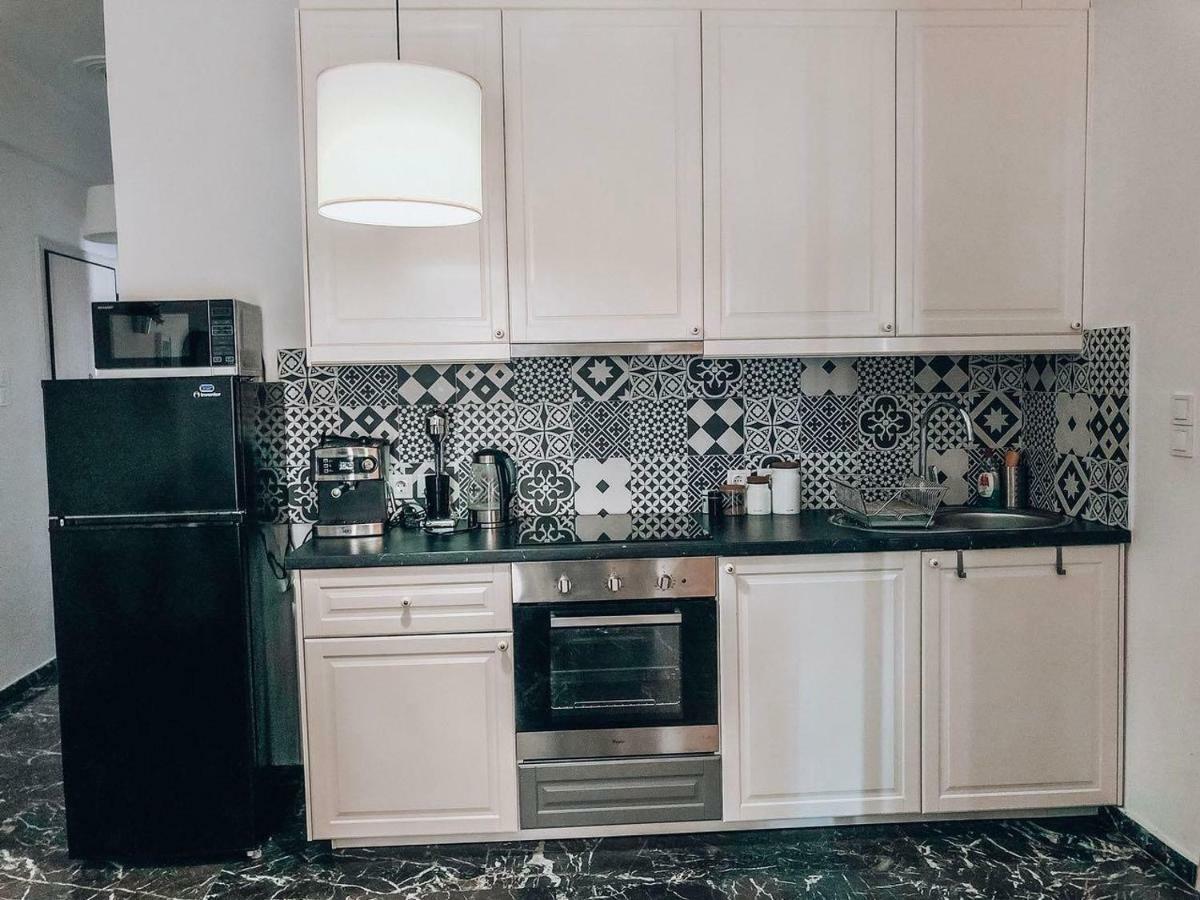 133 Sokratous, Black Marble. アテネ エクステリア 写真